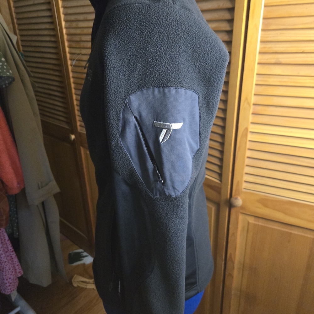 Columbia Women's Charcoal Fleece Jacket - Picture 3 of 5